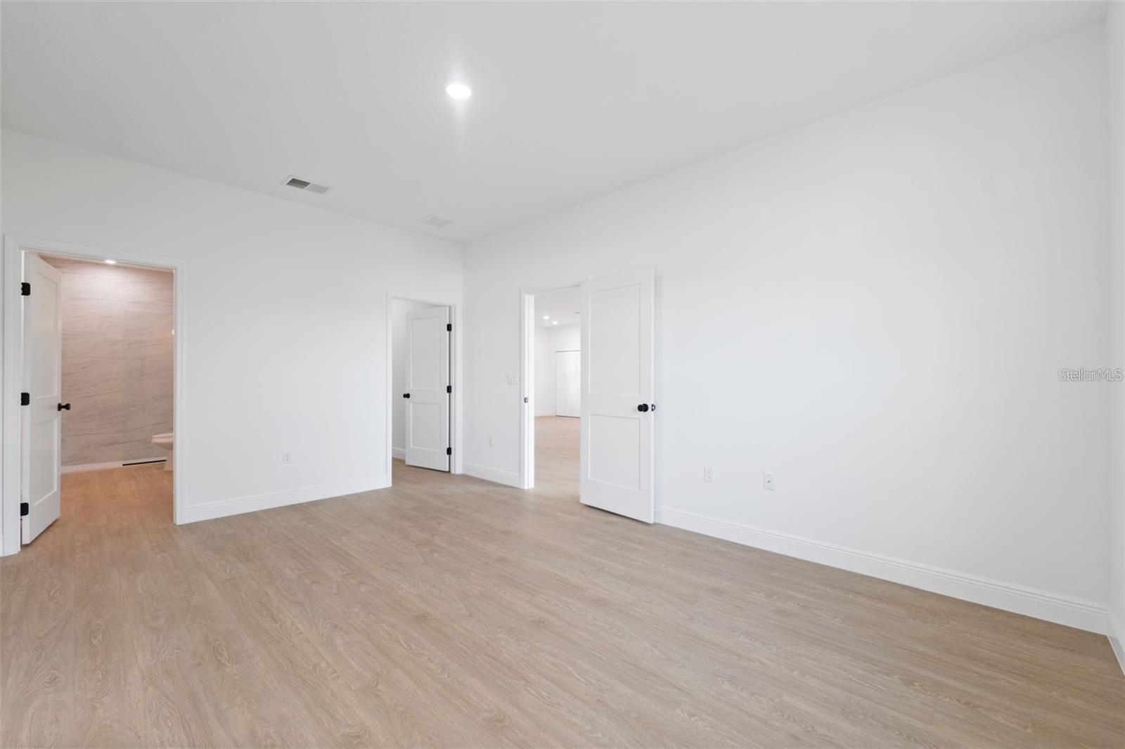 MARION OAKS UN 7 - Residential Lease