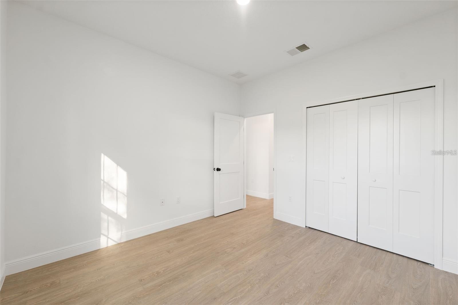 MARION OAKS UN 7 - Residential Lease