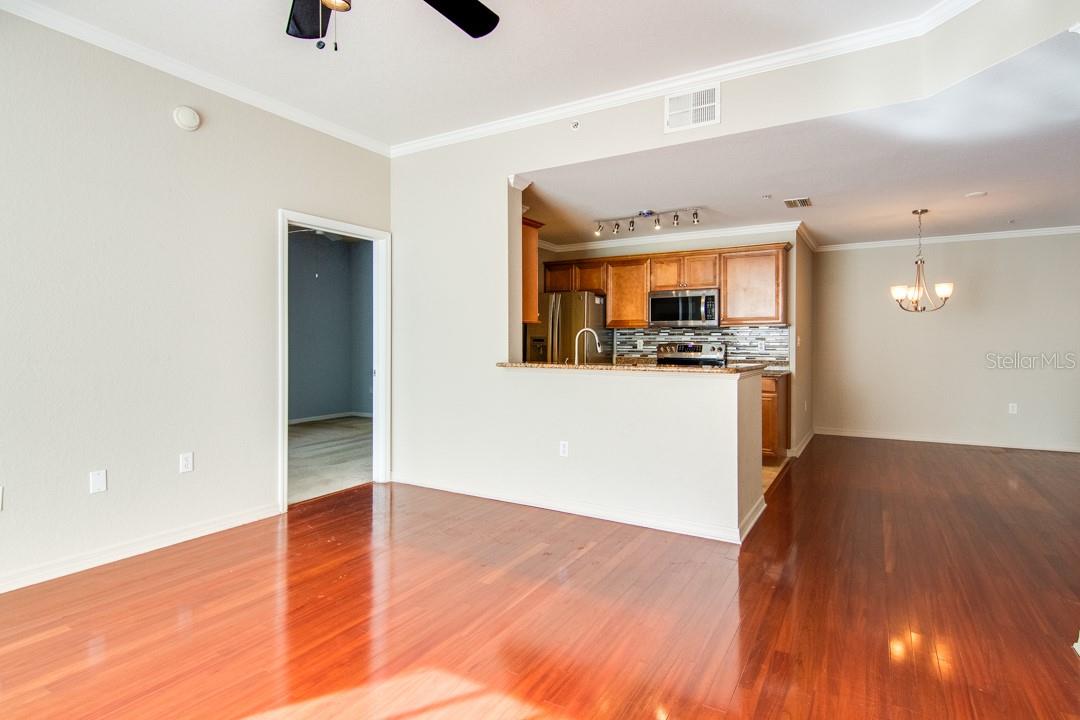 PARKCREST HARBOUR ISLAND CONDO - Residential