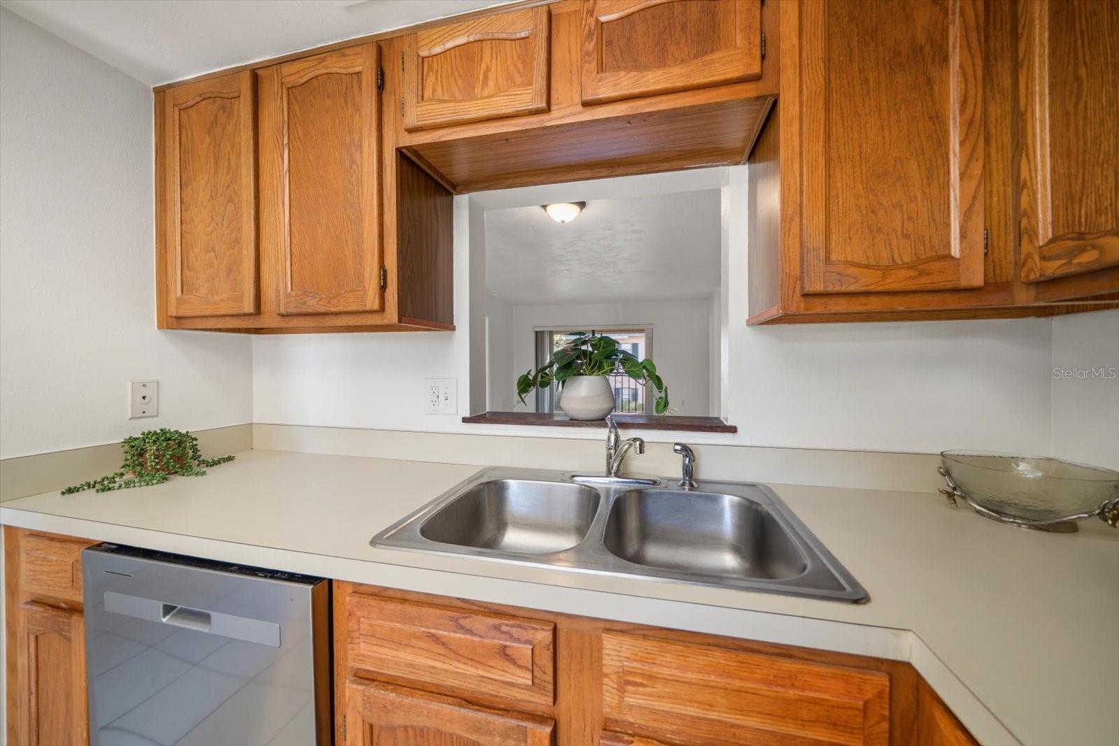 VILLA PLUMOSA CONDO - Residential