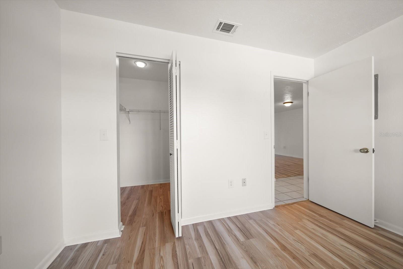 VILLA PLUMOSA CONDO - Residential