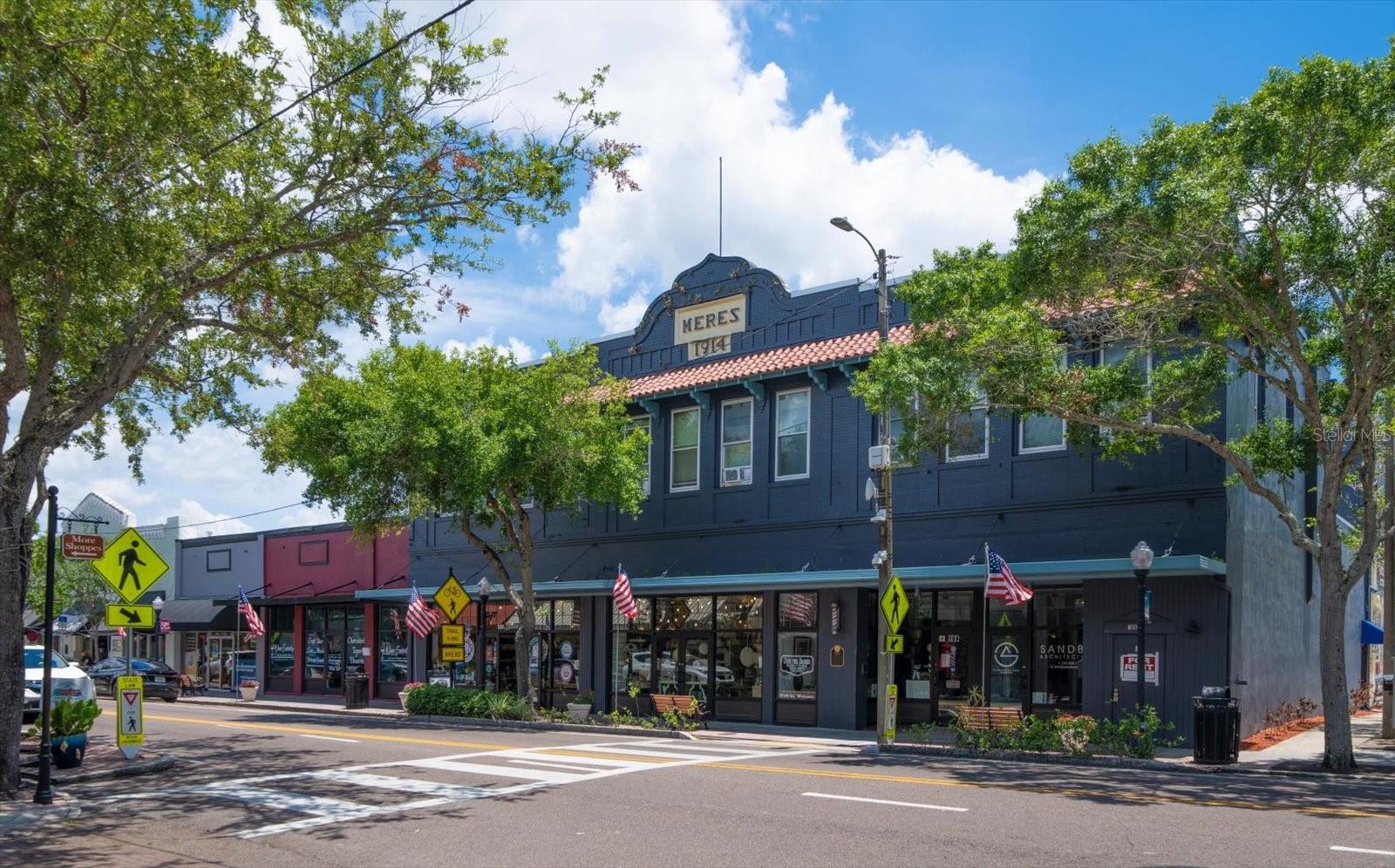 VILLA PLUMOSA CONDO - Residential