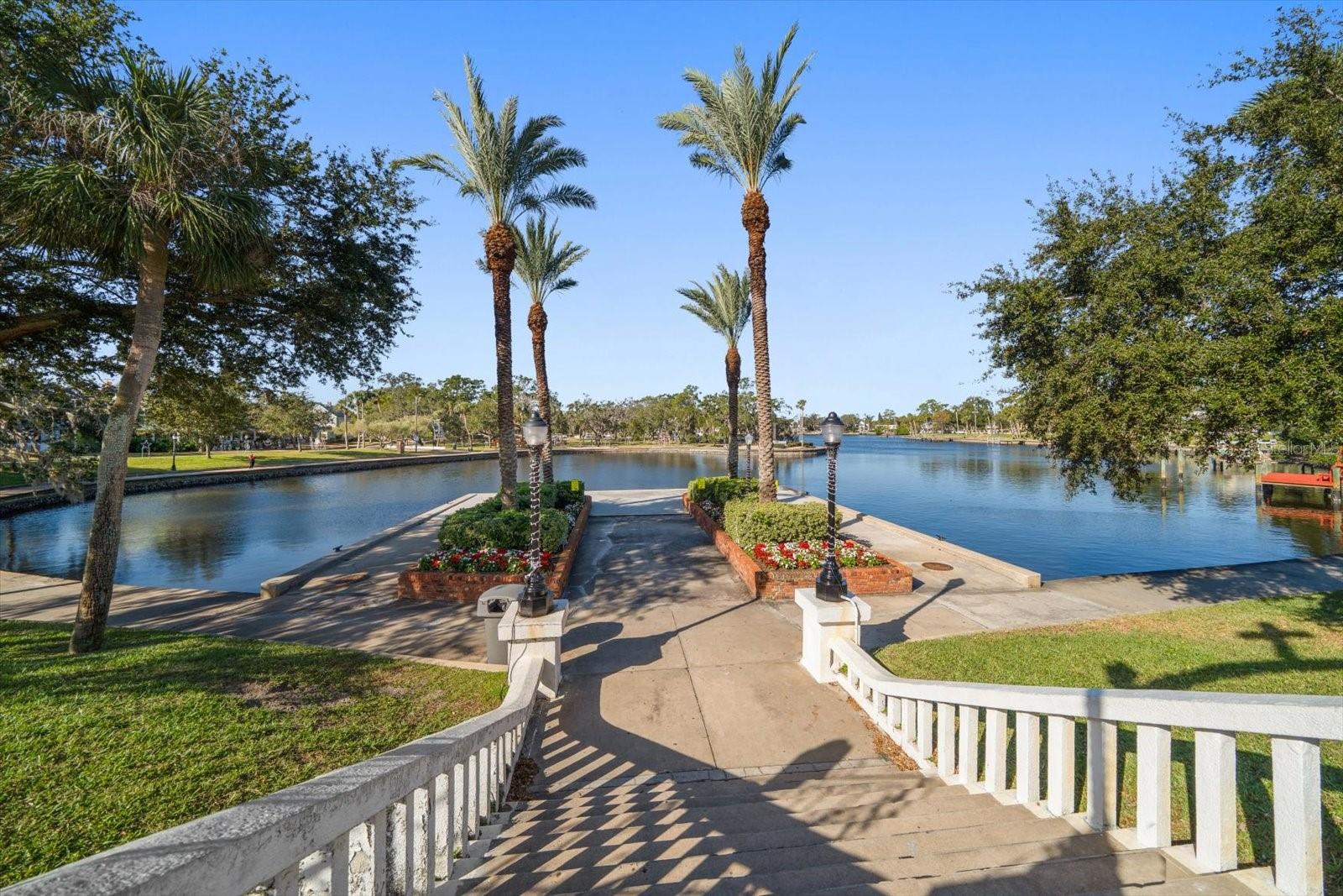 VILLA PLUMOSA CONDO - Residential