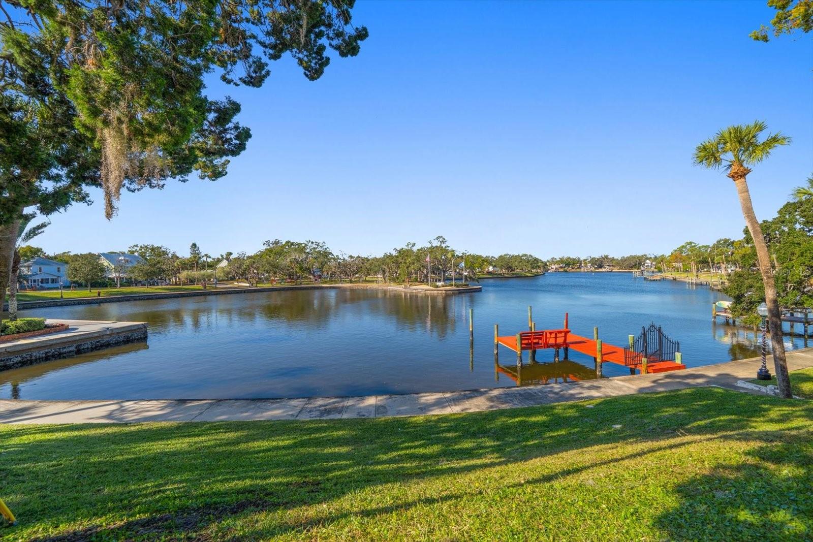 VILLA PLUMOSA CONDO - Residential