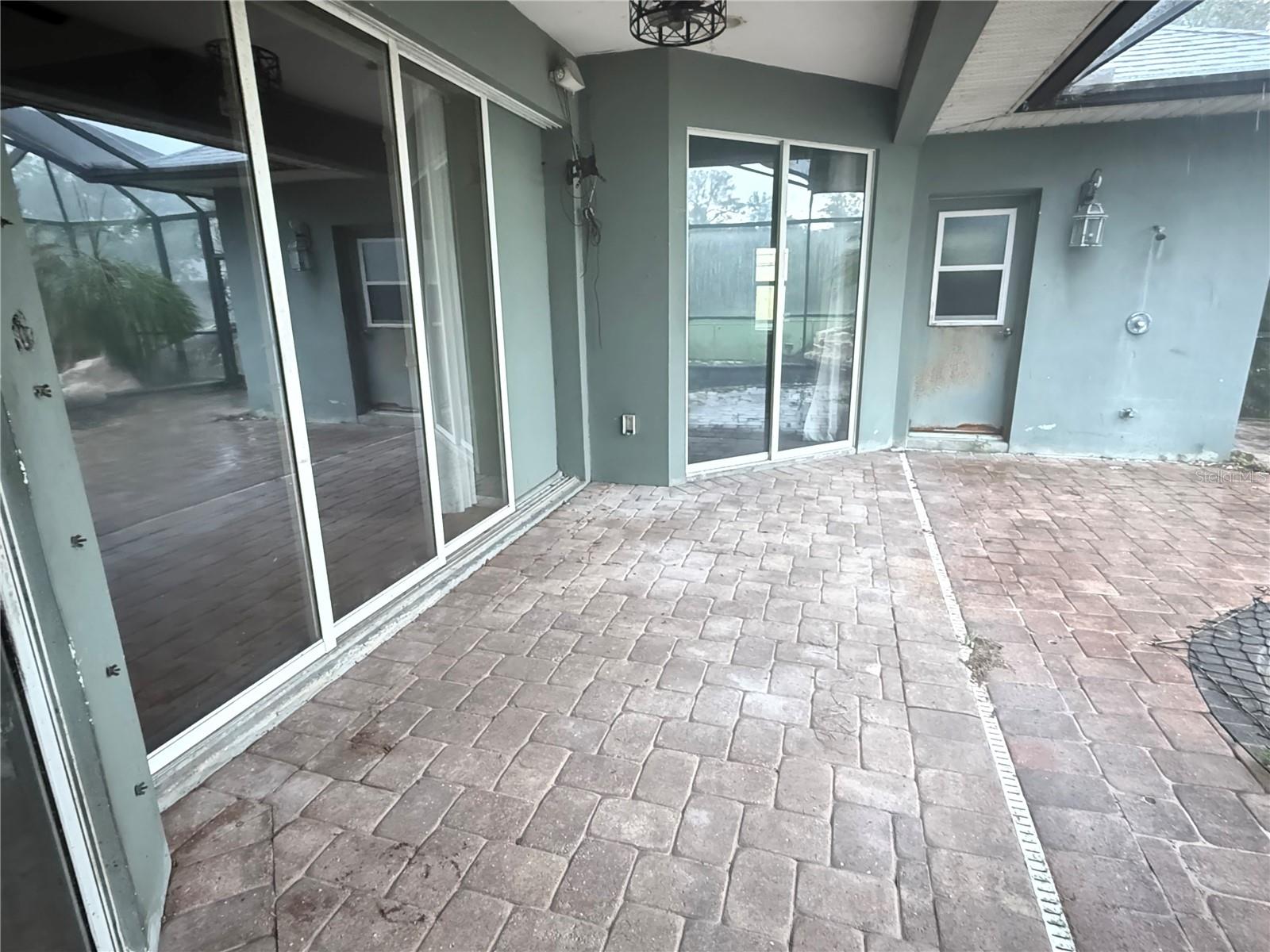 2143 SANTONIAN TERRACE