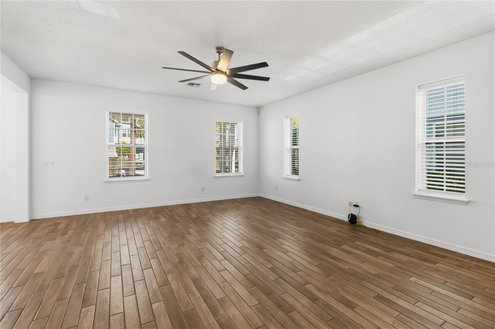 LAUREATE PARK PH 8 - Residential