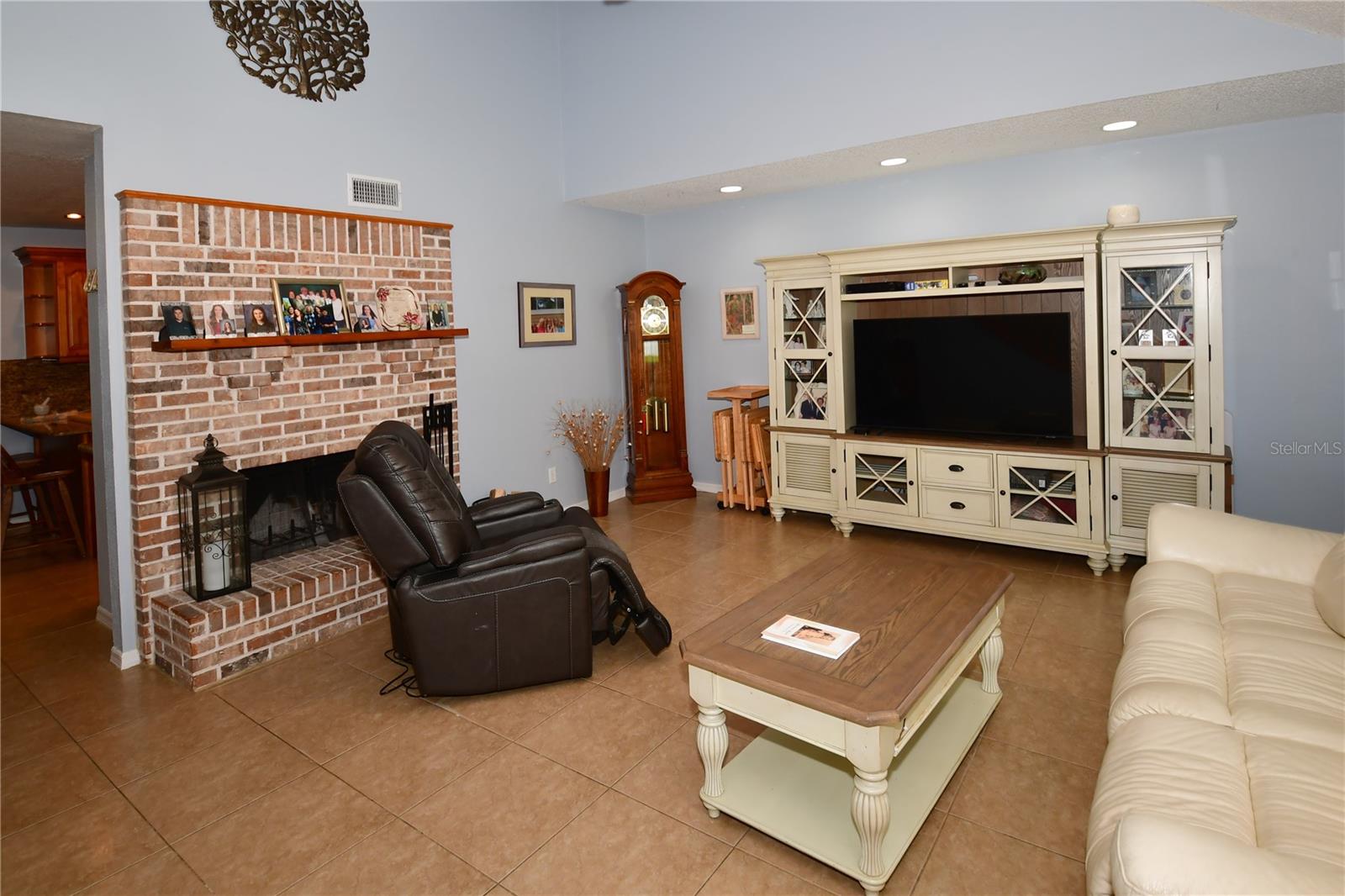 7519 HARBOR VIEW WAY