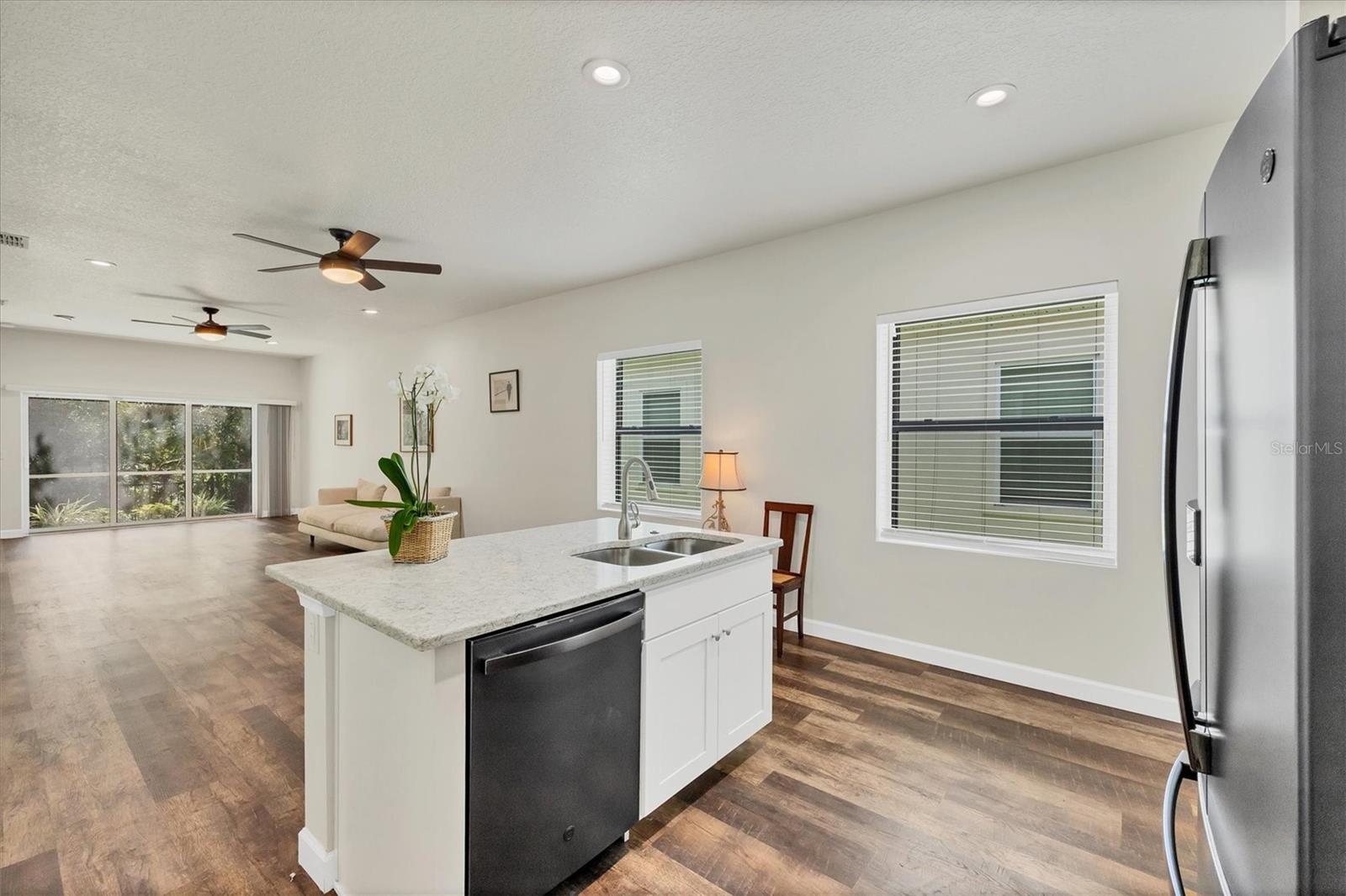 HAMMOCK PLACE - Residential