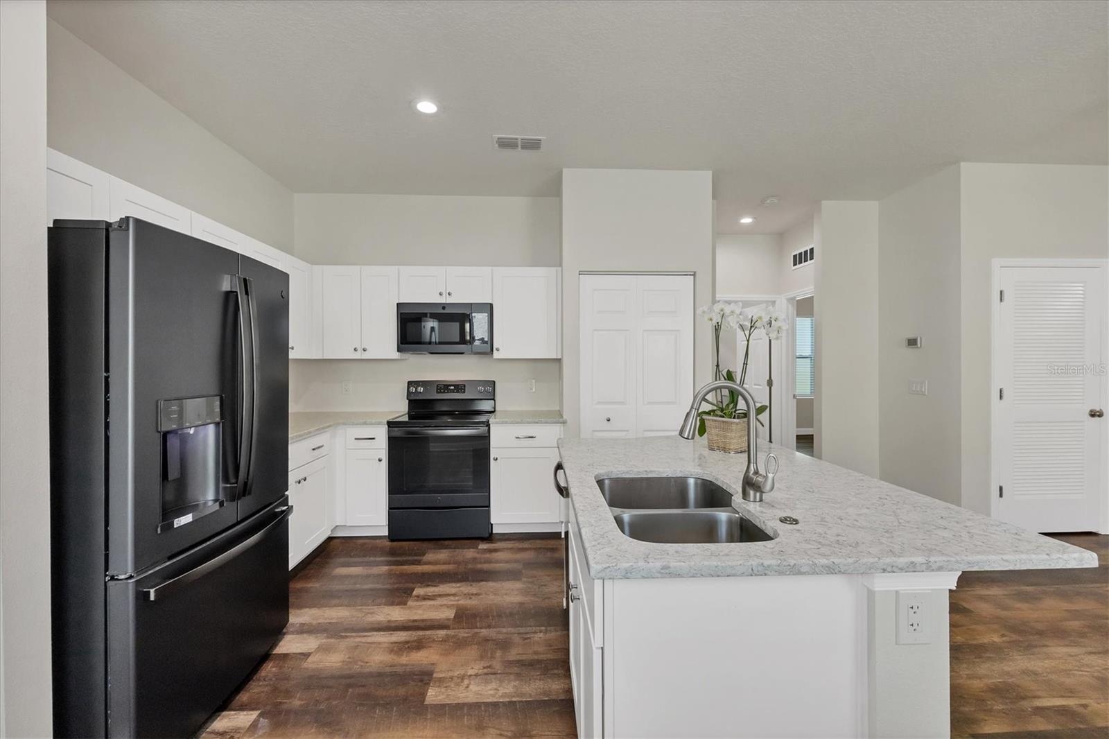 HAMMOCK PLACE - Residential