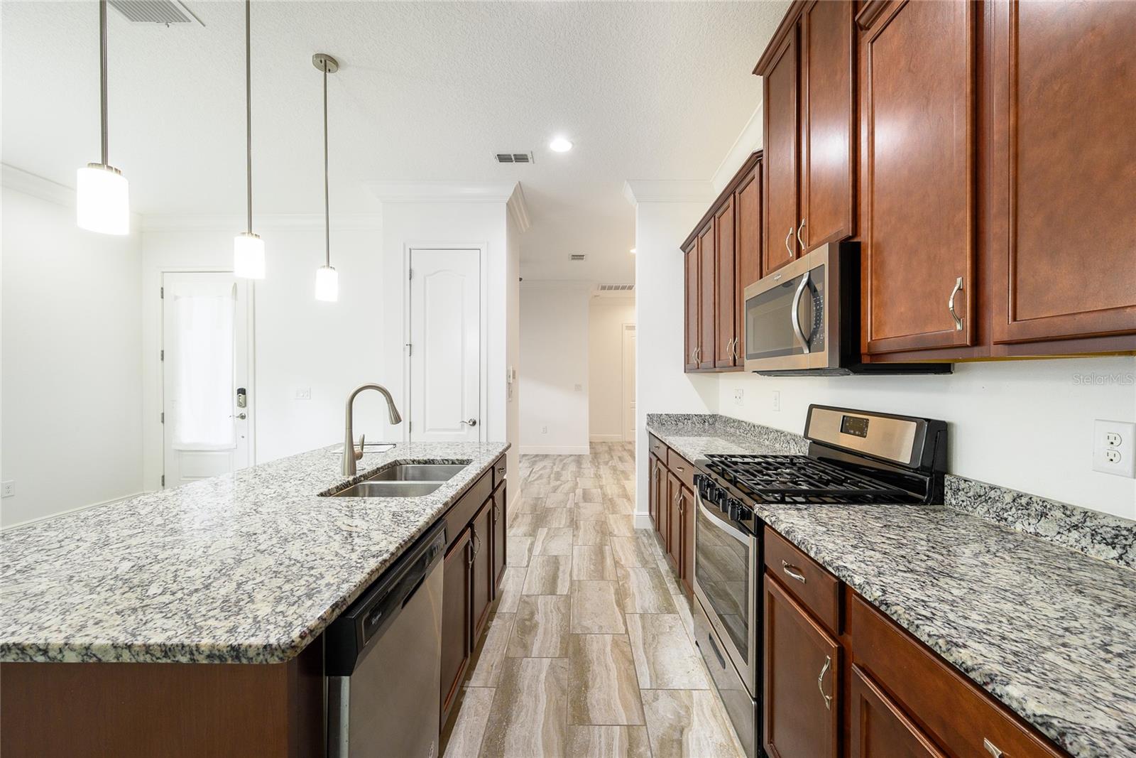 TWIN LAKES PH 1 - Residential