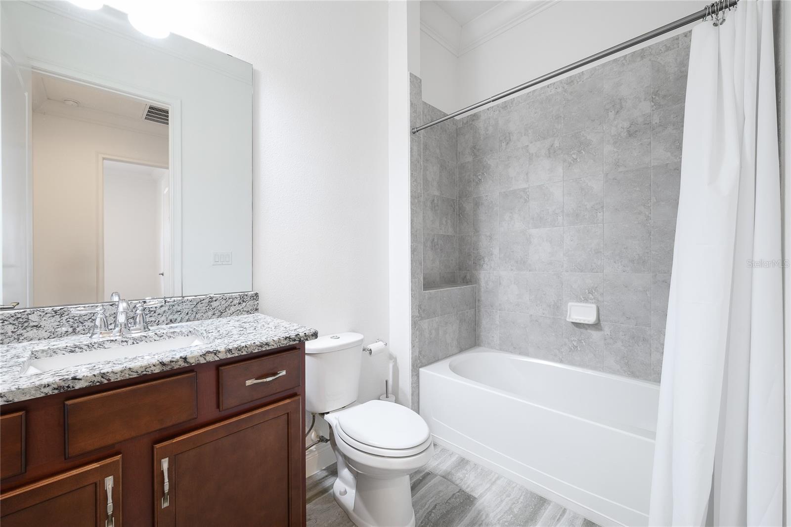 TWIN LAKES PH 1 - Residential