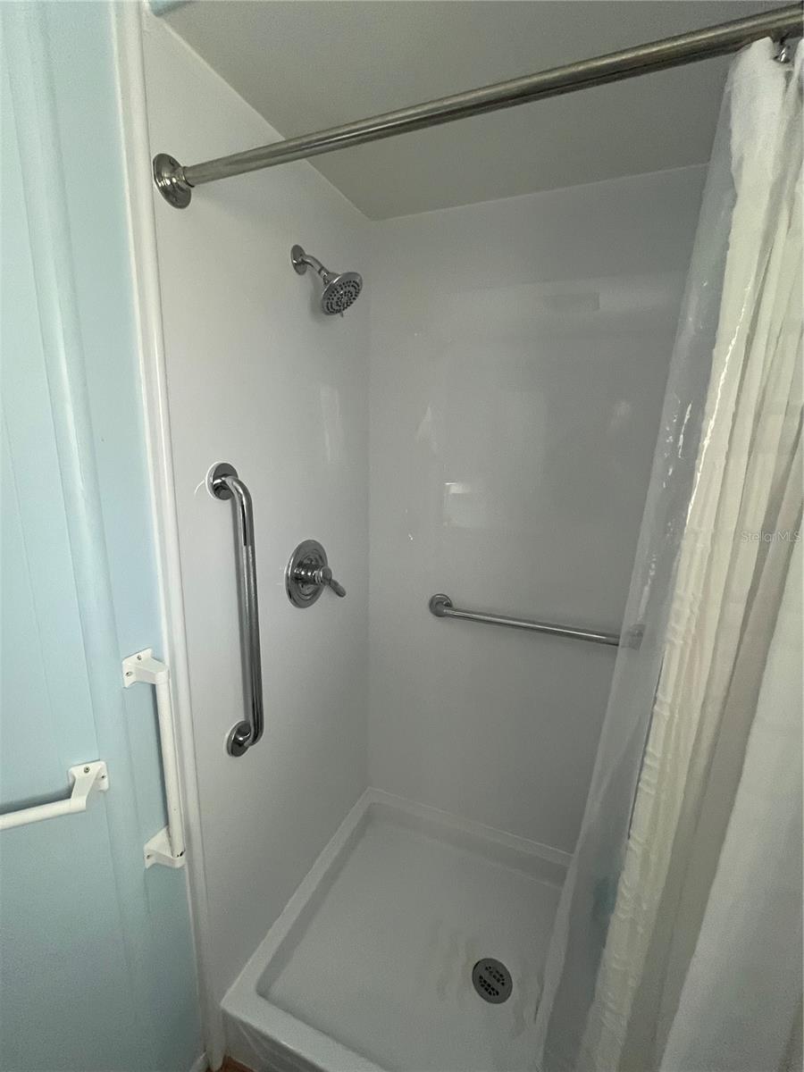 VENICE ISLE - Residential