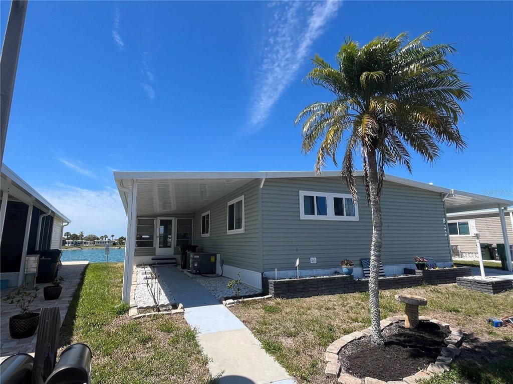 Photo of 822 Baveno Drive, Venice, FL 34285 (MLS # N6143581)