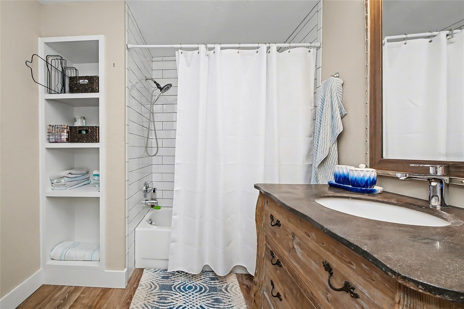 EAGLES POINT AT THE LANDINGS, BAYVIEW HOMES I - Residential