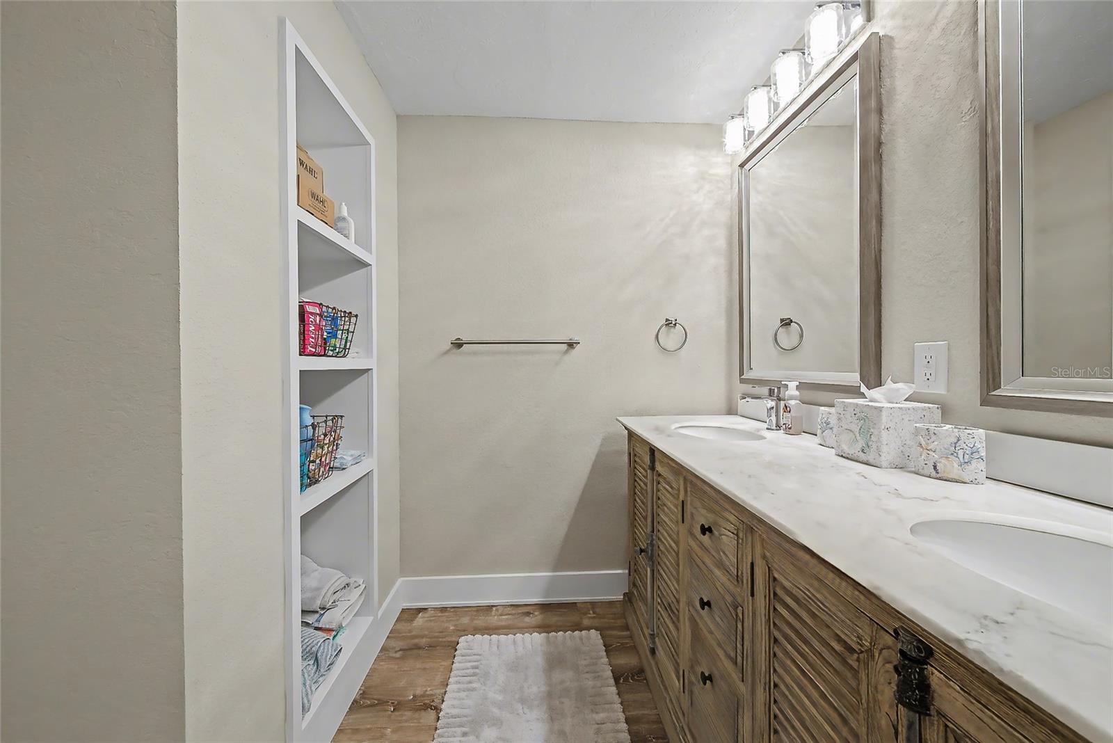 EAGLES POINT AT THE LANDINGS, BAYVIEW HOMES I - Residential