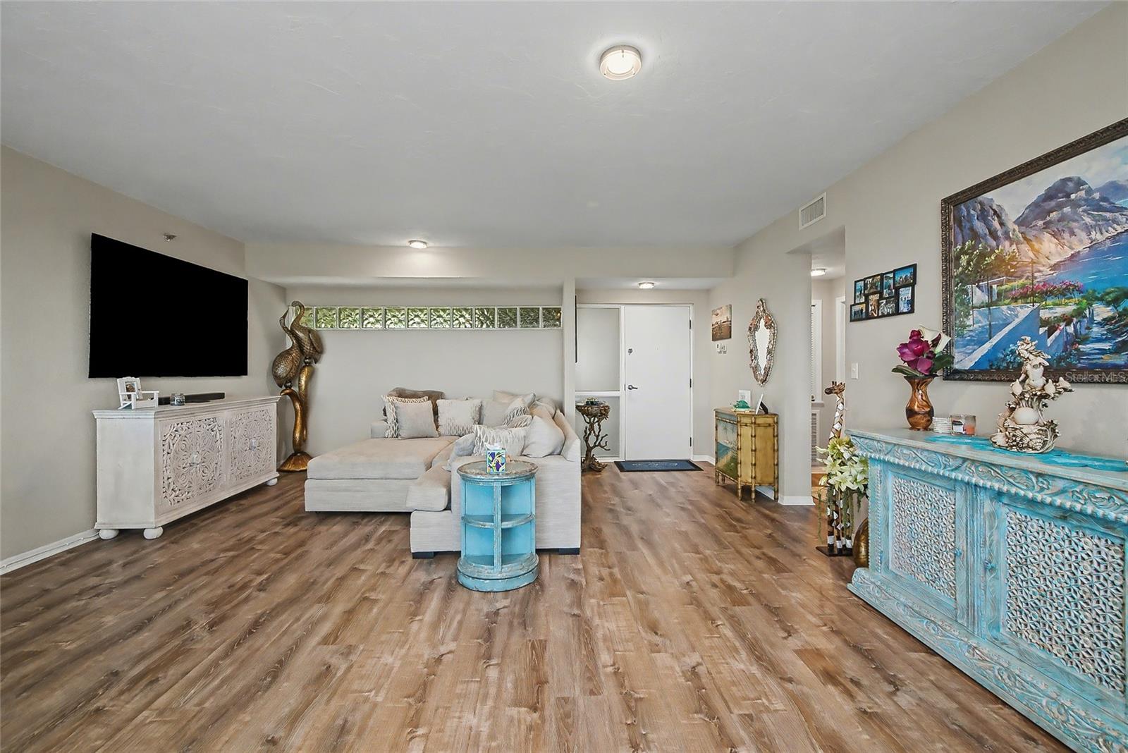 EAGLES POINT AT THE LANDINGS, BAYVIEW HOMES I - Residential