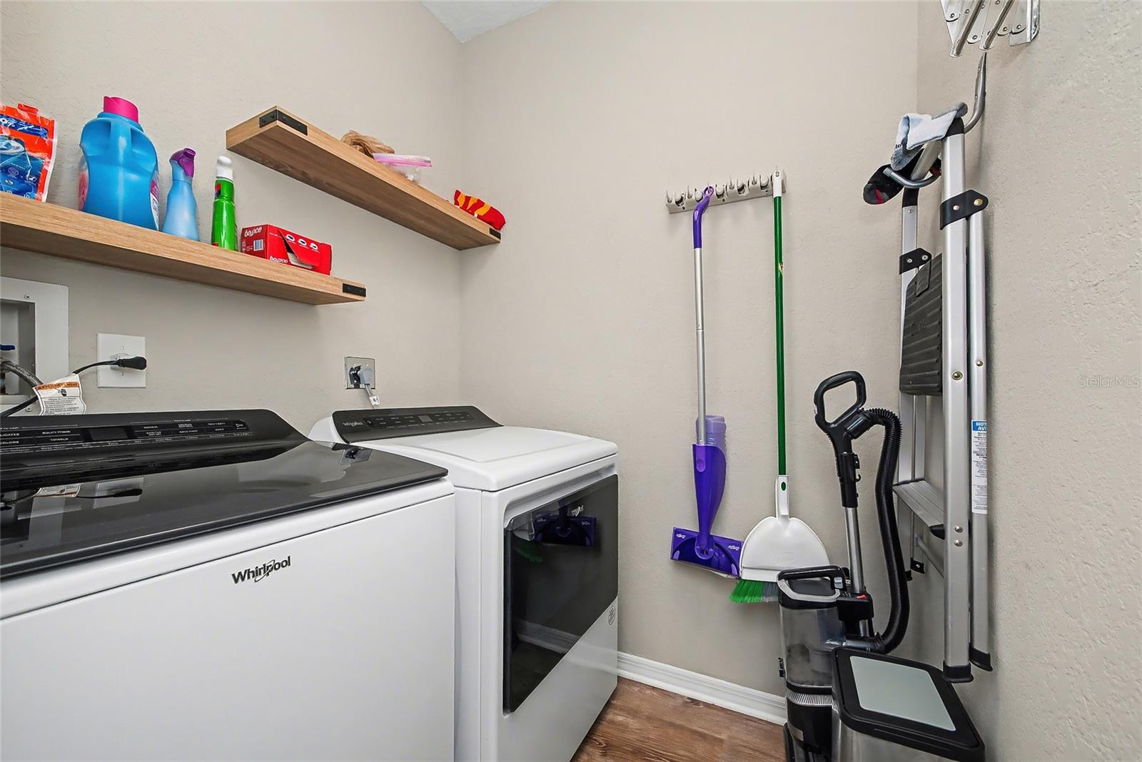 EAGLES POINT AT THE LANDINGS, BAYVIEW HOMES I - Residential