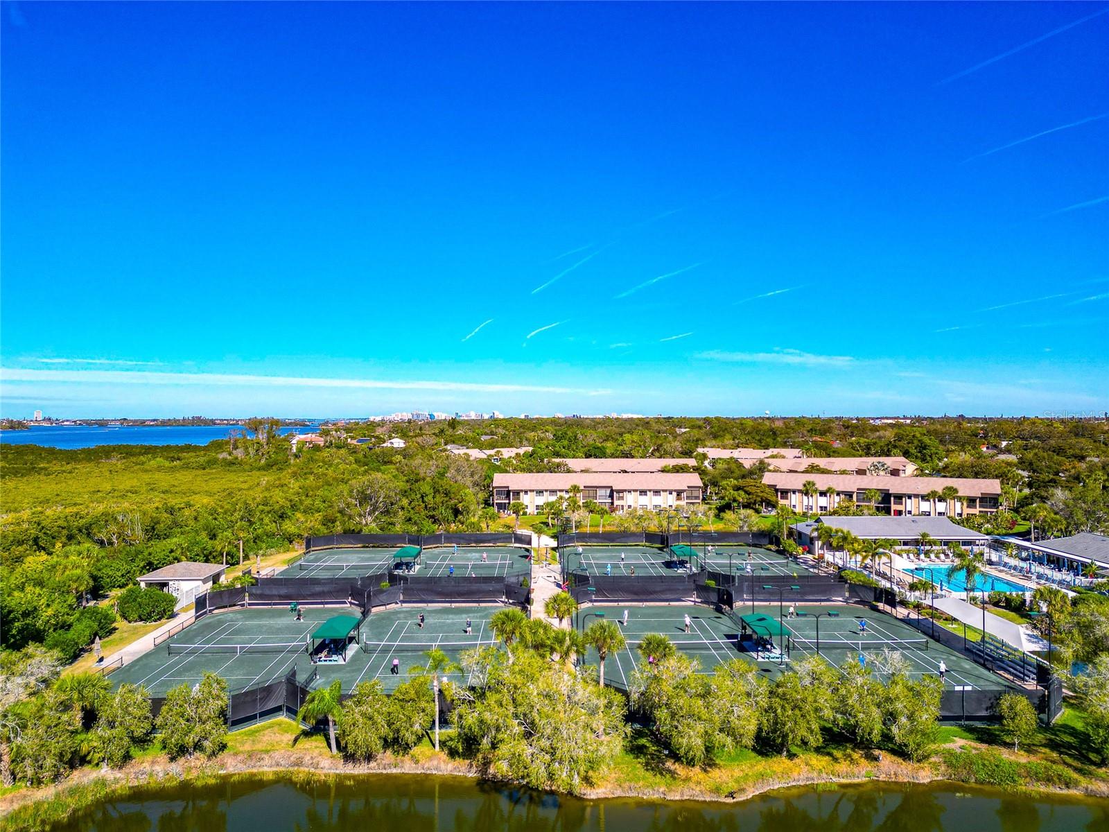 EAGLES POINT AT THE LANDINGS, BAYVIEW HOMES I - Residential