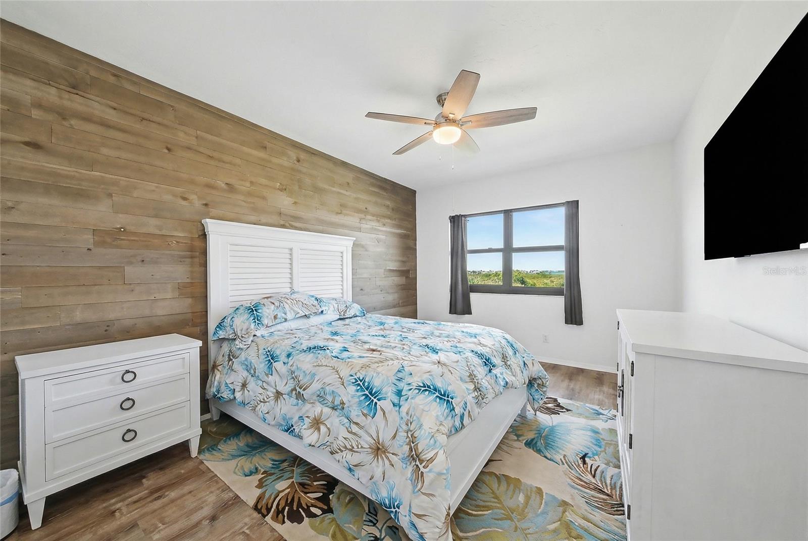 EAGLES POINT AT THE LANDINGS, BAYVIEW HOMES I - Residential