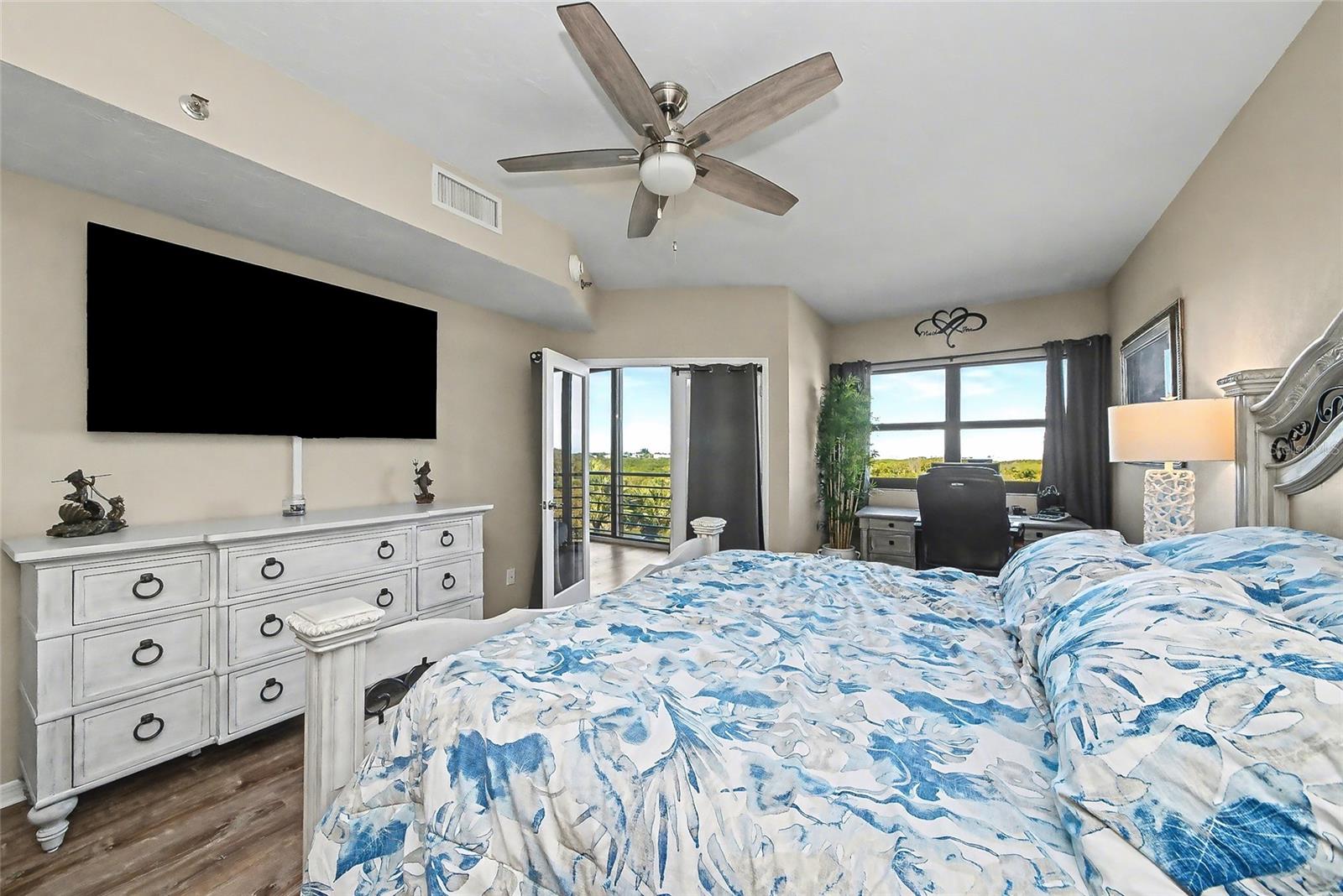 EAGLES POINT AT THE LANDINGS, BAYVIEW HOMES I - Residential