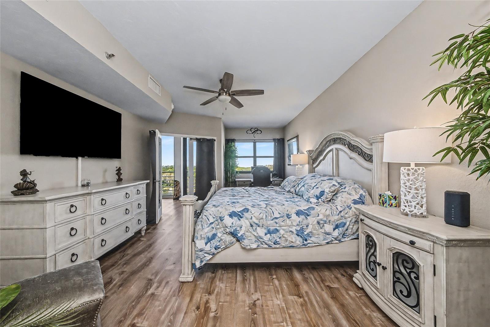 EAGLES POINT AT THE LANDINGS, BAYVIEW HOMES I - Residential