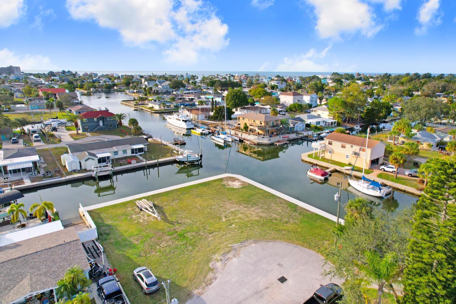 HUDSON BEACH ESTATES - Land