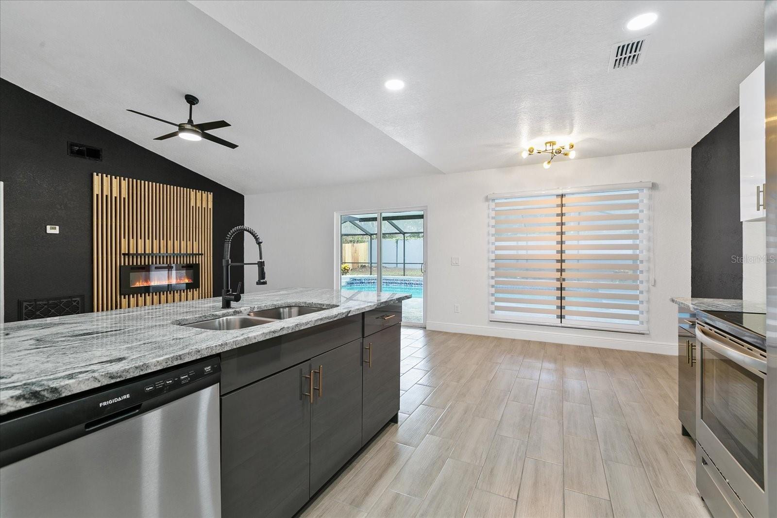 BLOOMINGDALE SEC K - Residential