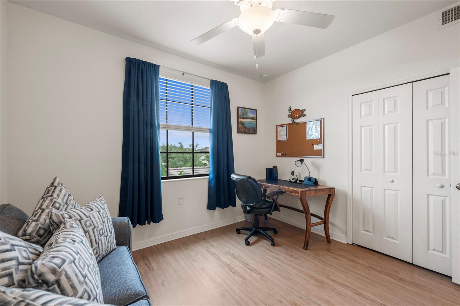 LAKEWOOD NATIONAL - Residential