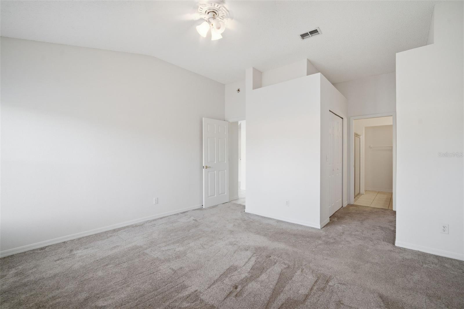 SOUTHAMPTON II CONDO - Residential