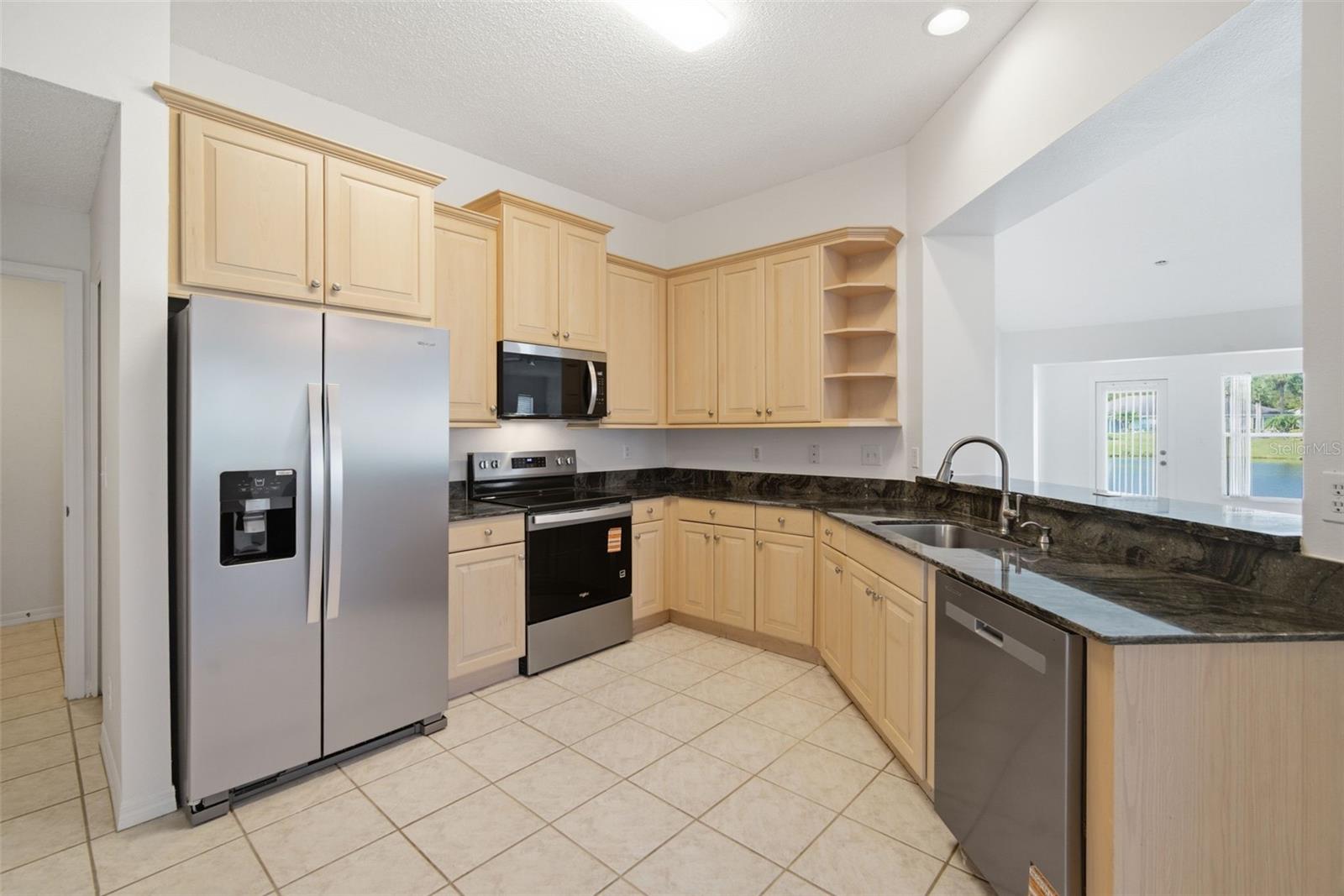 SOUTHAMPTON II CONDO - Residential