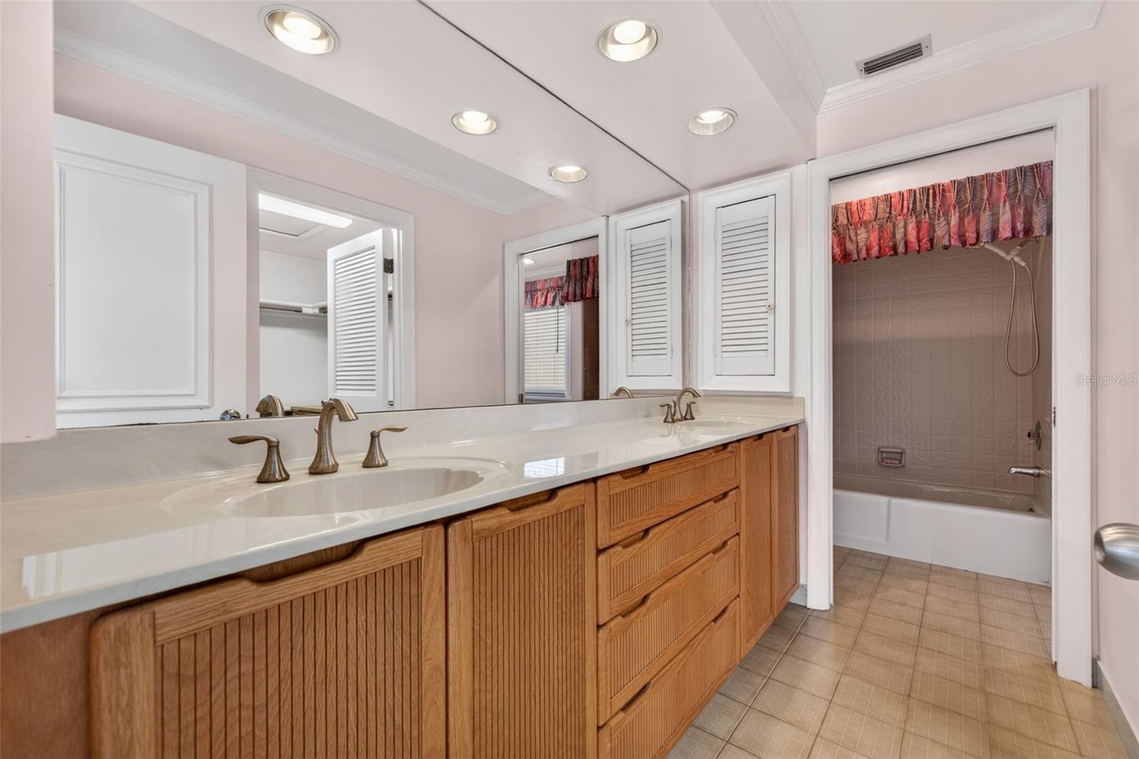 BELLE ISLE - Residential