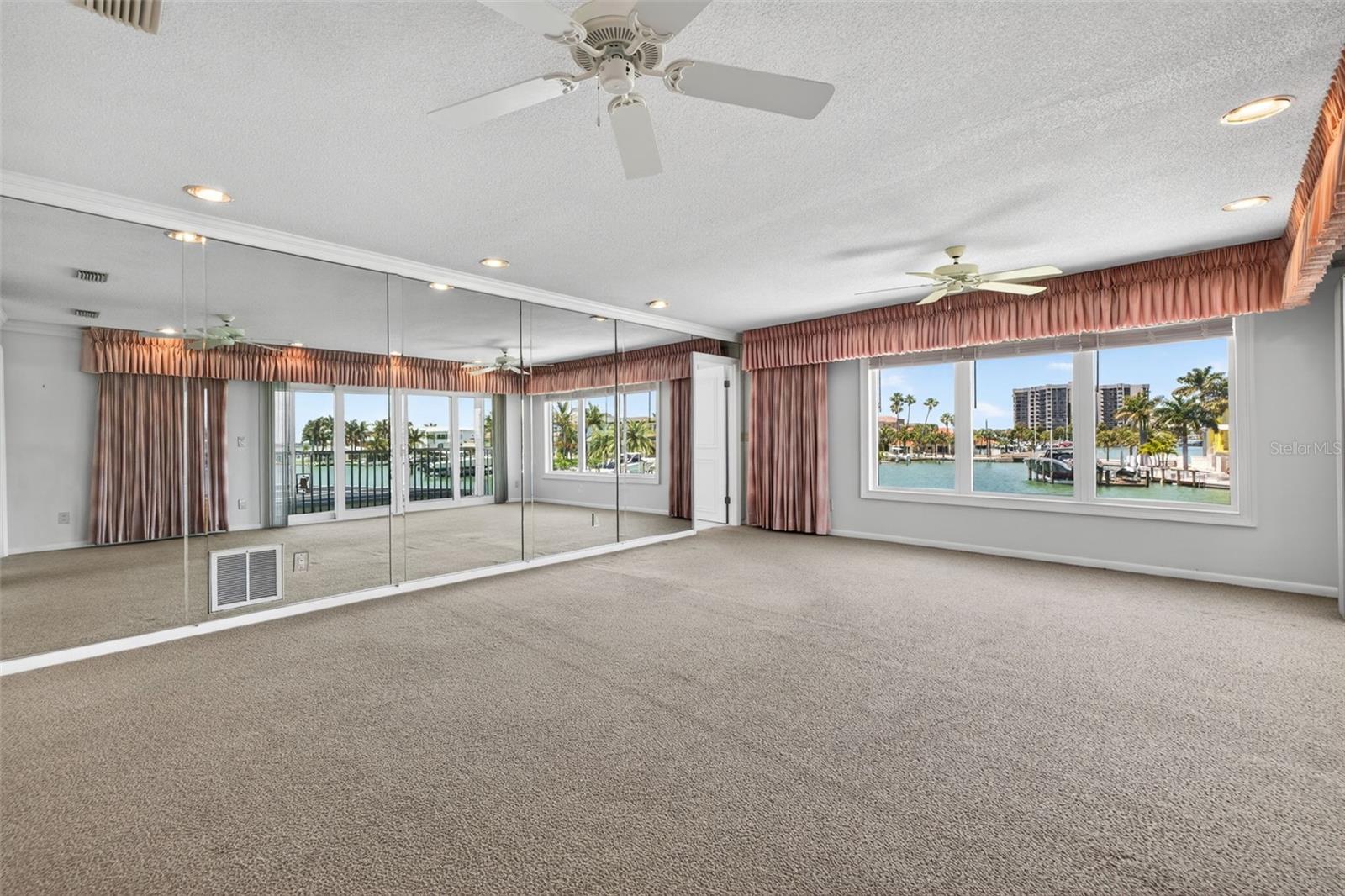 BELLE ISLE - Residential