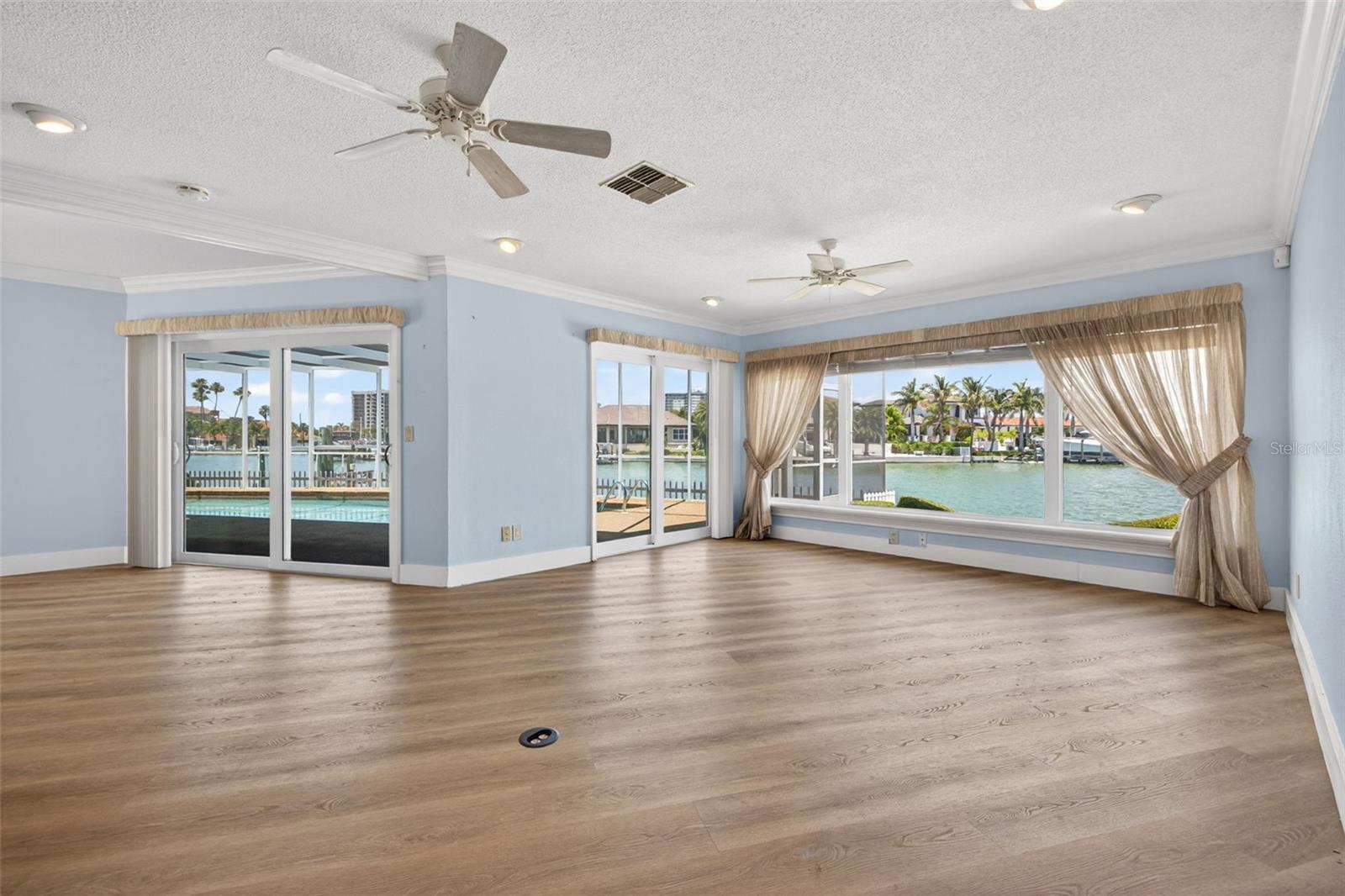 BELLE ISLE - Residential