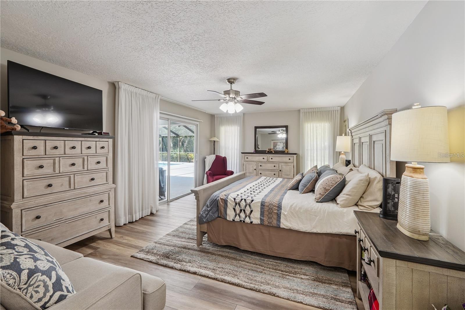 LAKE IN THE WOODS PH I - Residential