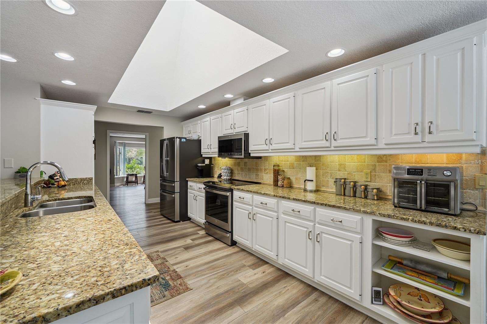 LAKE IN THE WOODS PH I - Residential