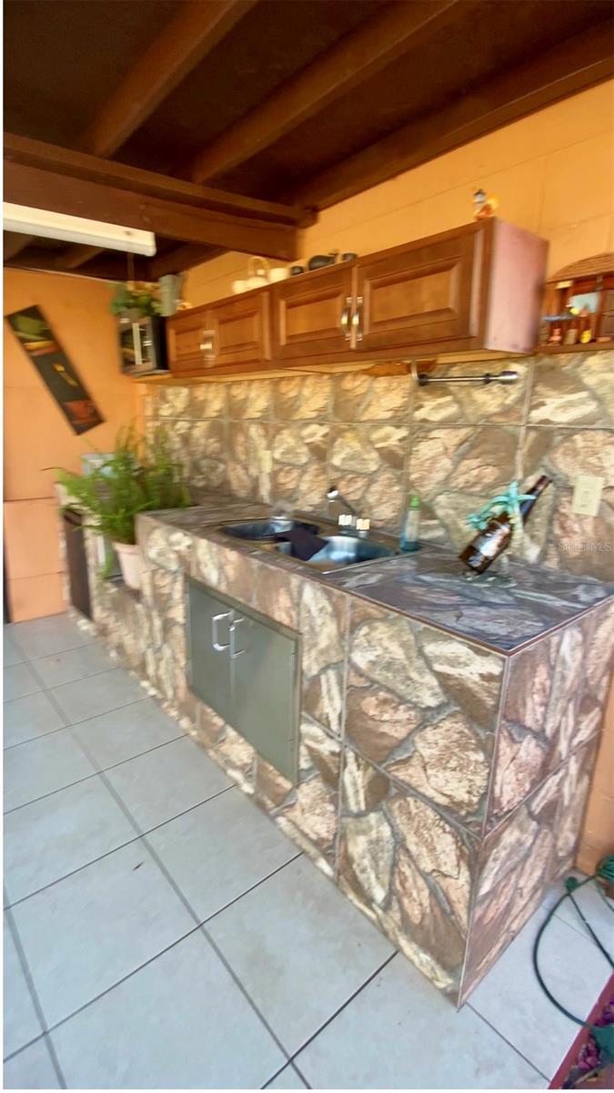BVL UNIT 3 - Residential Lease