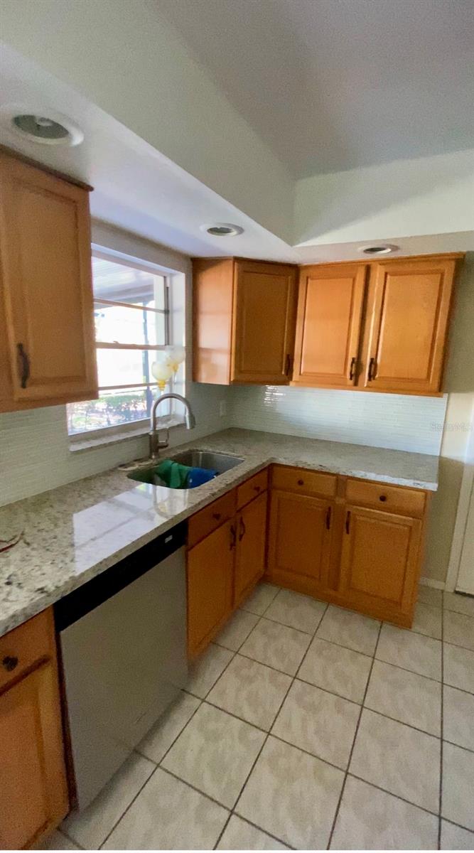BVL UNIT 3 - Residential Lease