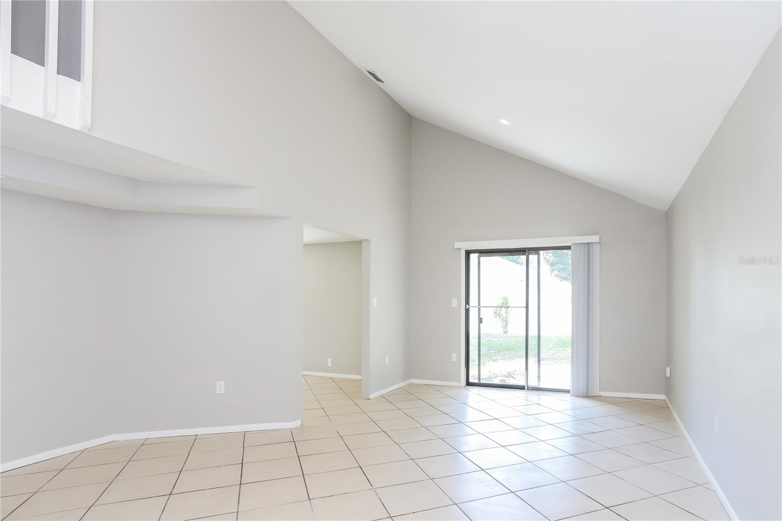 HYDE PARK TERRACE - Residential Lease