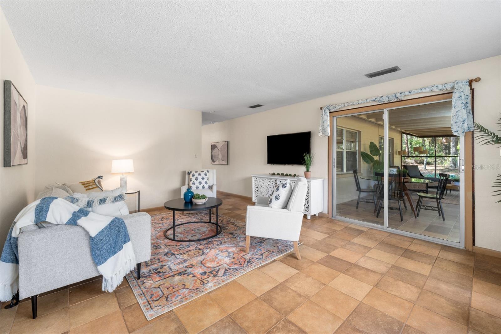 SUNNINGDALE - Residential