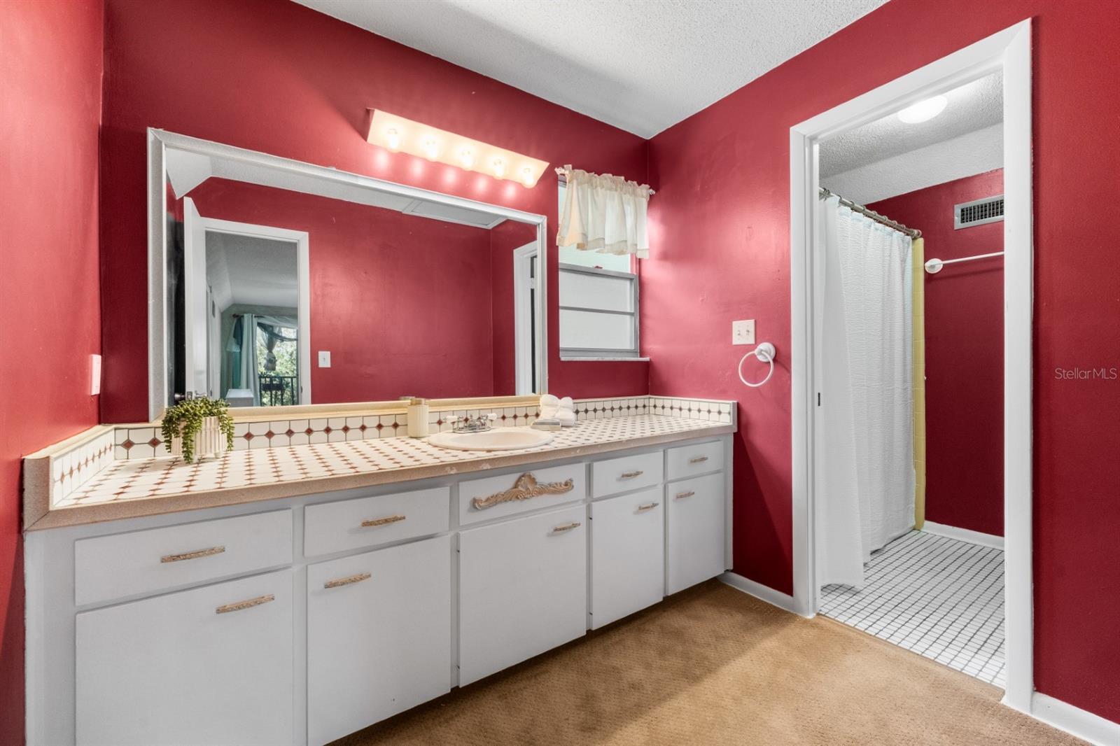 SUNNINGDALE - Residential