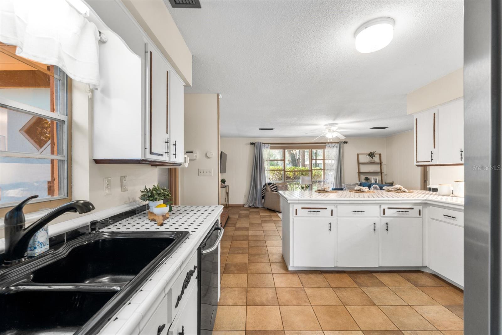 SUNNINGDALE - Residential