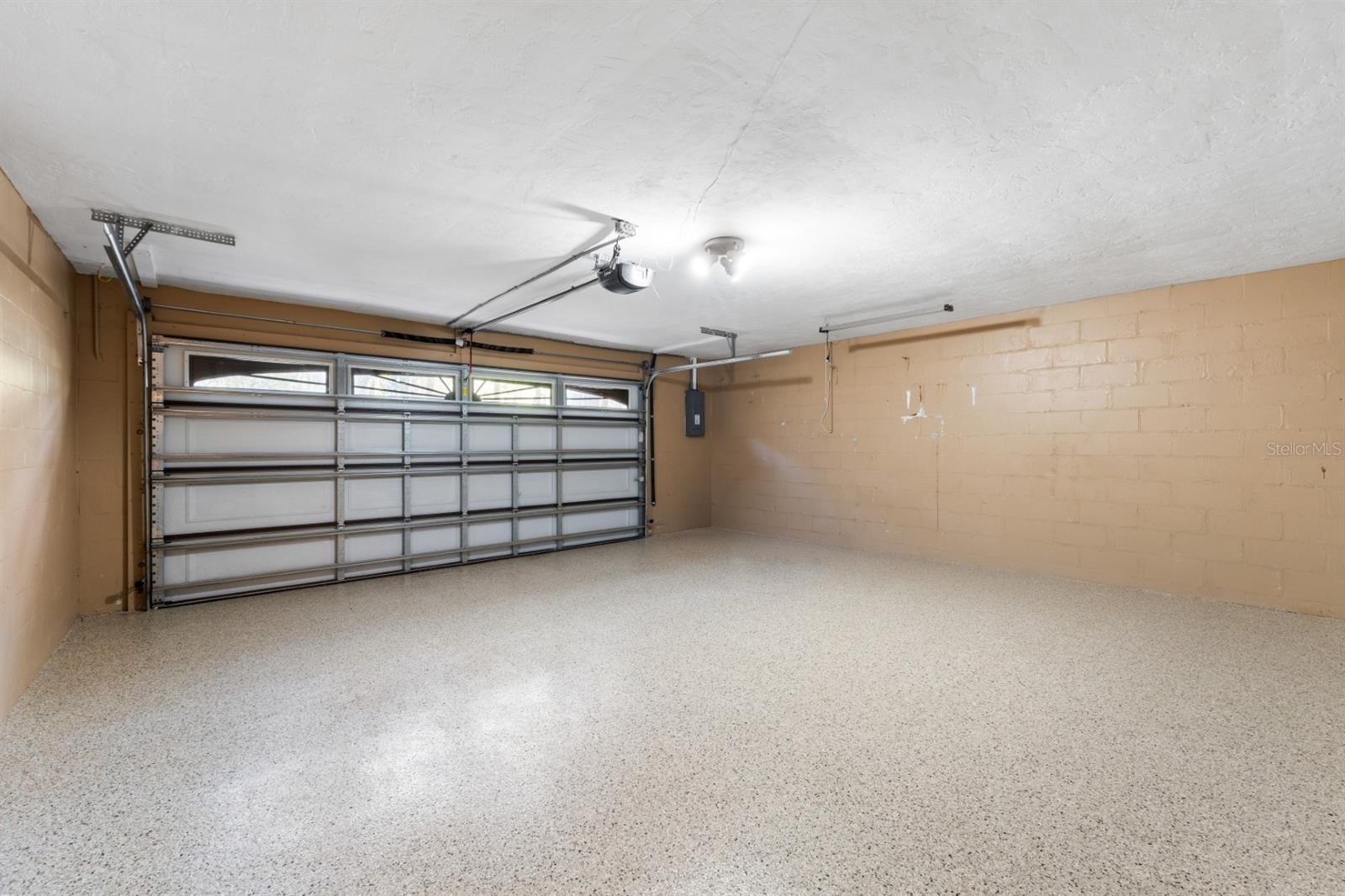 SUNNINGDALE - Residential