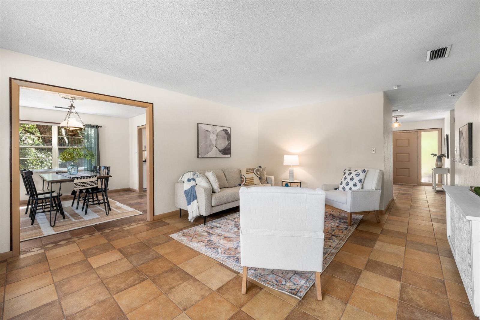 SUNNINGDALE - Residential