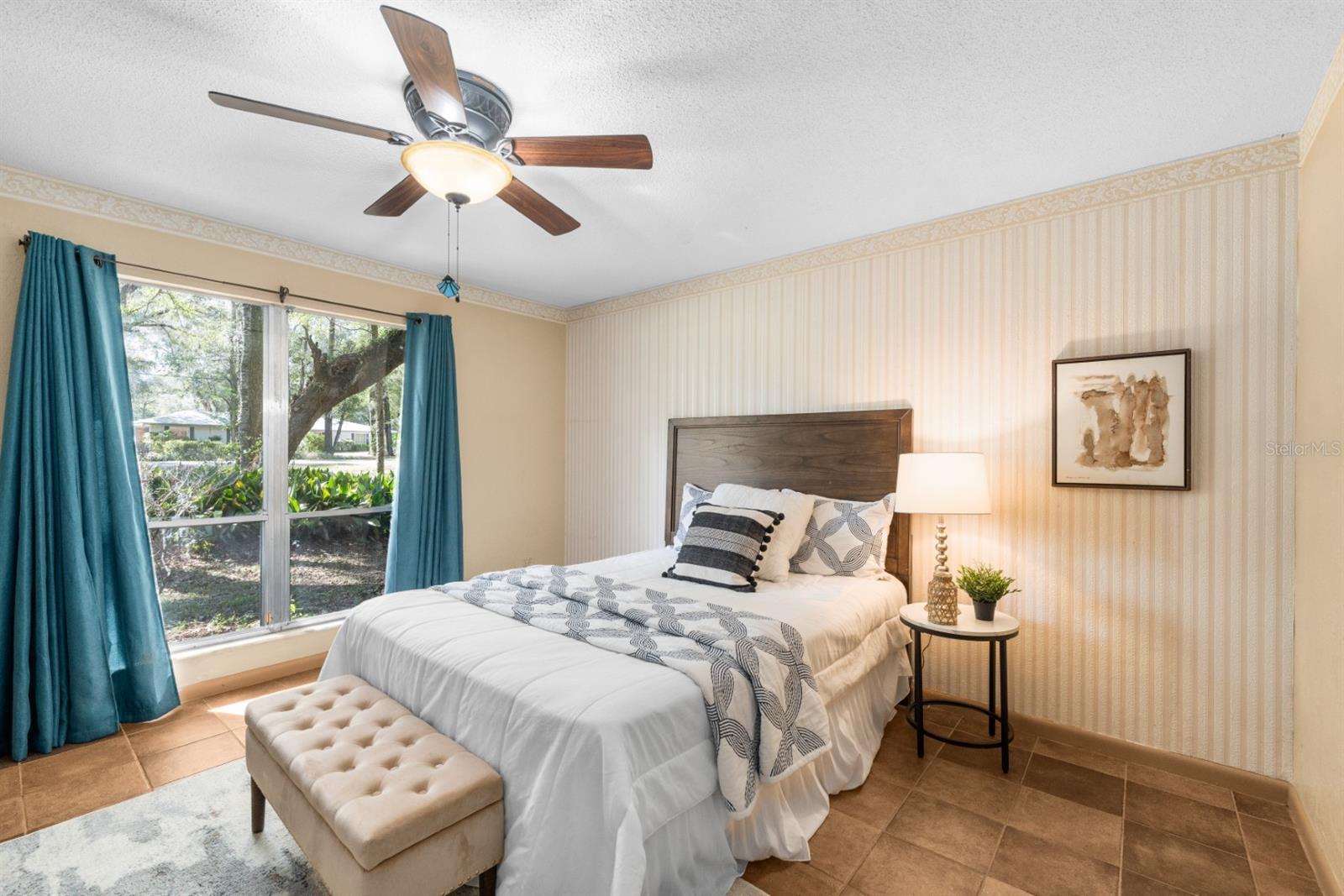 SUNNINGDALE - Residential