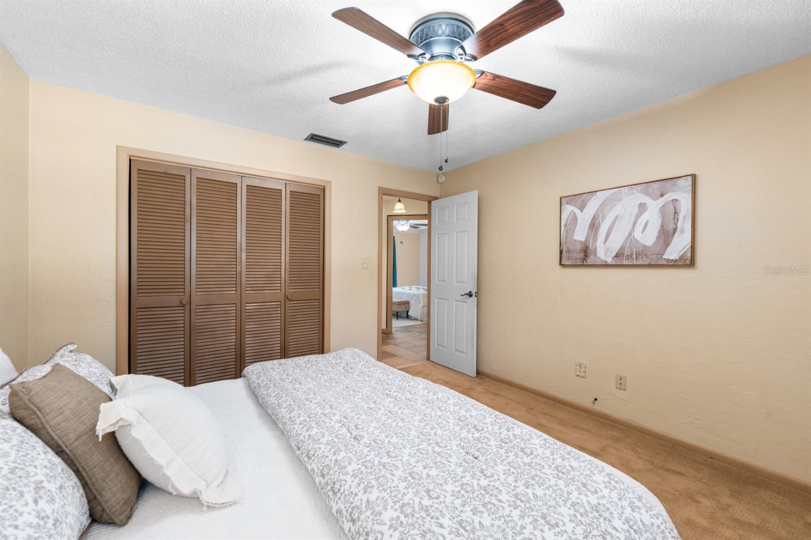 SUNNINGDALE - Residential