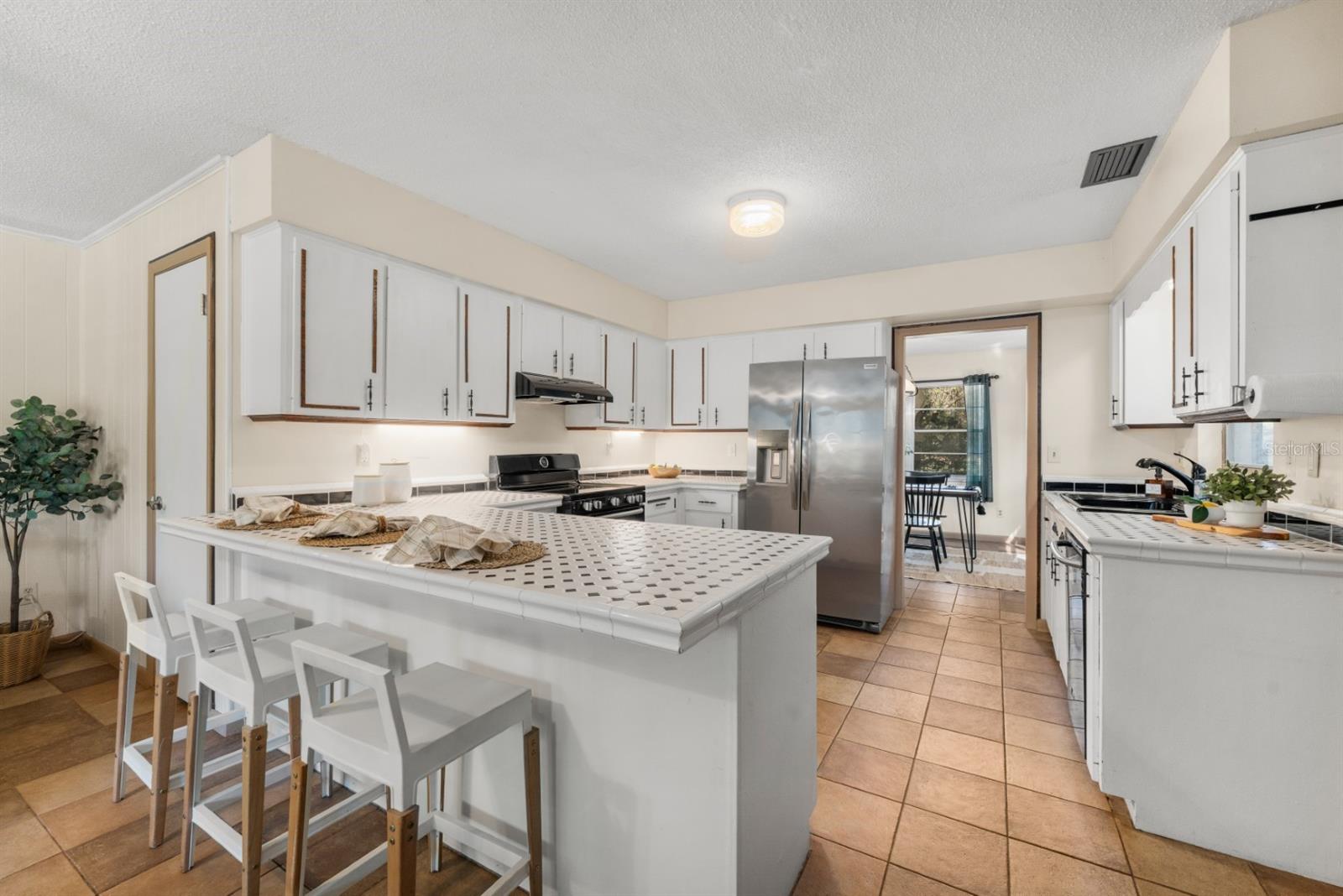 SUNNINGDALE - Residential