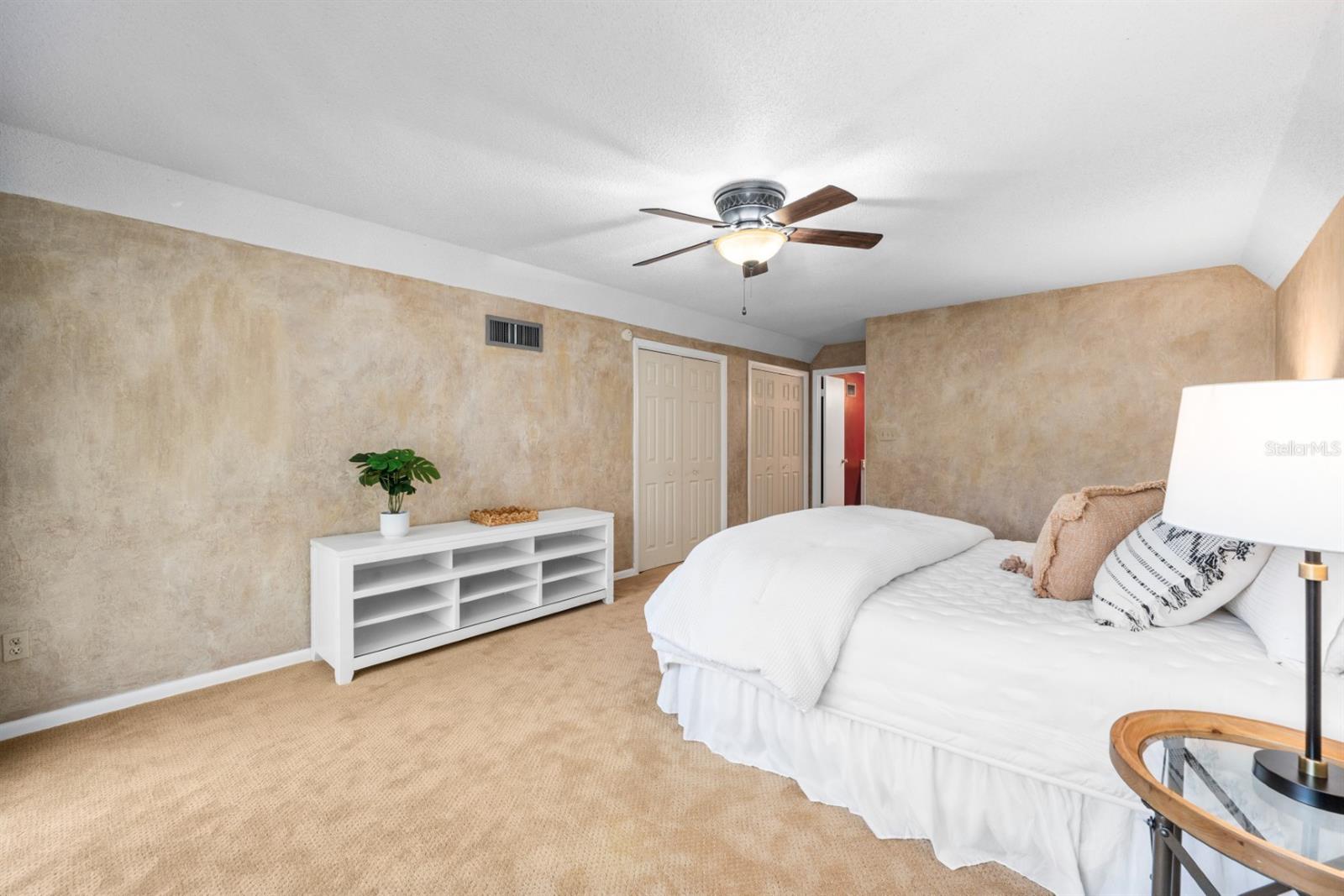 SUNNINGDALE - Residential