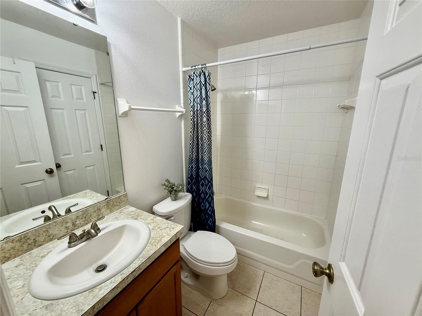 JADE EAST UNIT 1 - Residential Lease