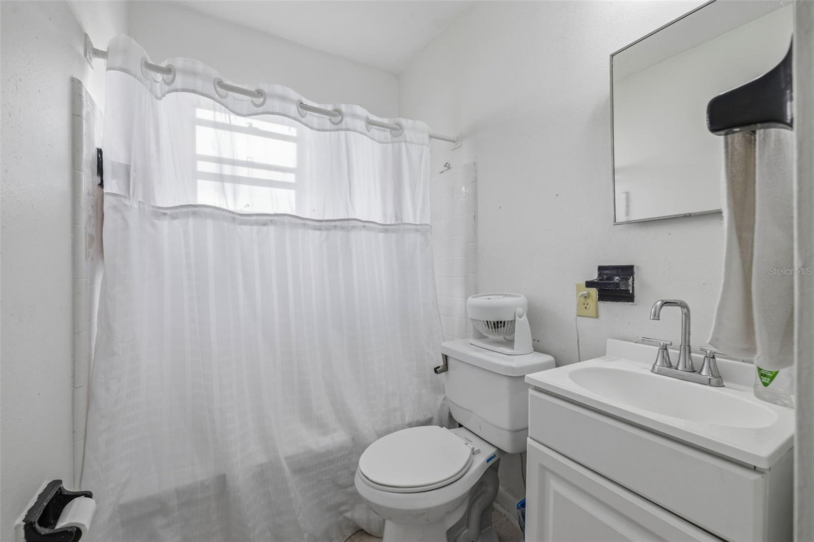 REPLAT OF BLKS M N O P PINECRE - Residential