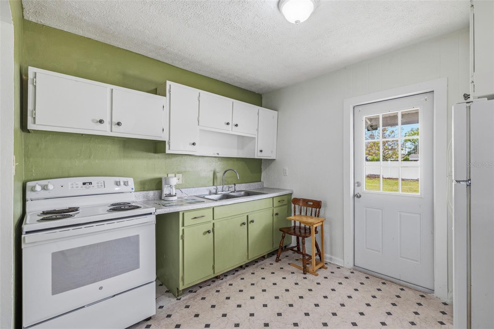 REPLAT OF BLKS M N O P PINECRE - Residential